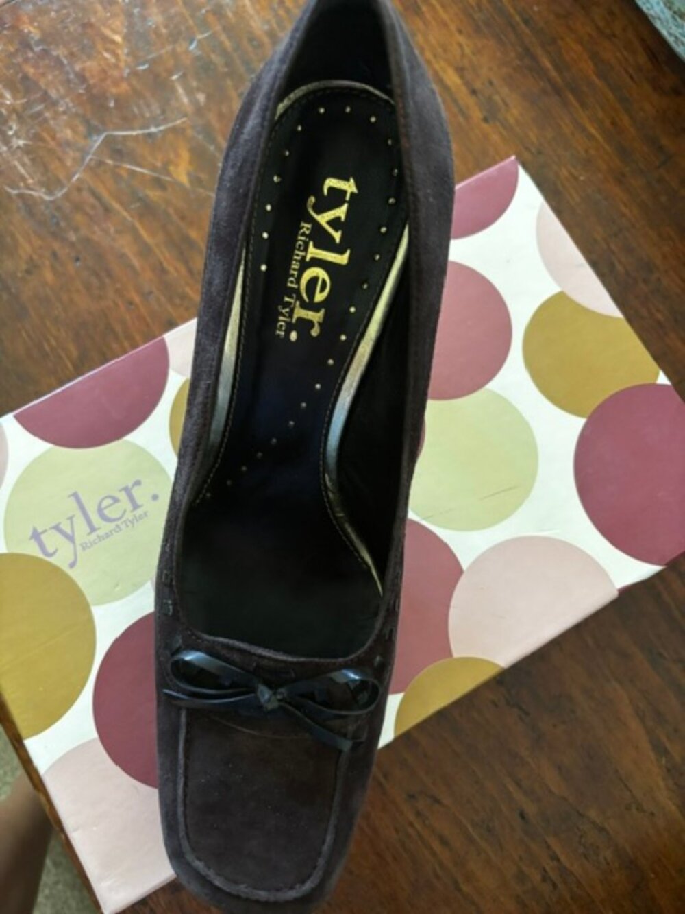 Richard Tyler RINA brown suede pumps